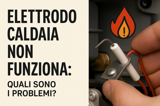 Mano che controlla elettrodo caldaia con messaggio di errore accensione