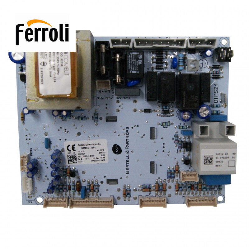 scheda grigia quadrata con cablaggi