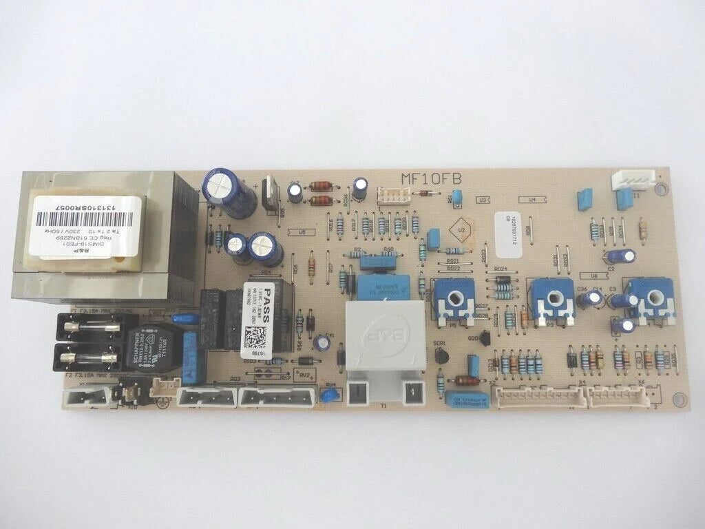scheda avorio con moduli elettronici