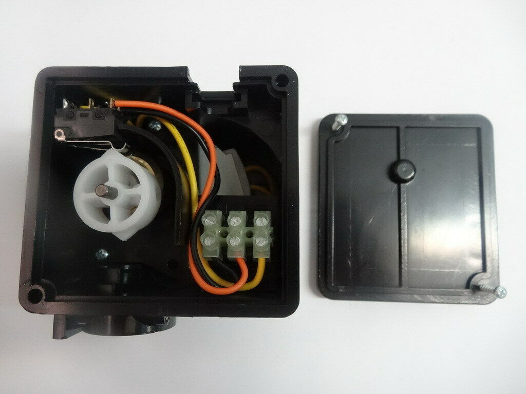 scatola motore valvola tre vie nera con motoriduttore interno