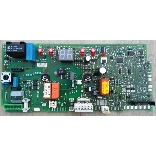 scheda elettronica verde con display